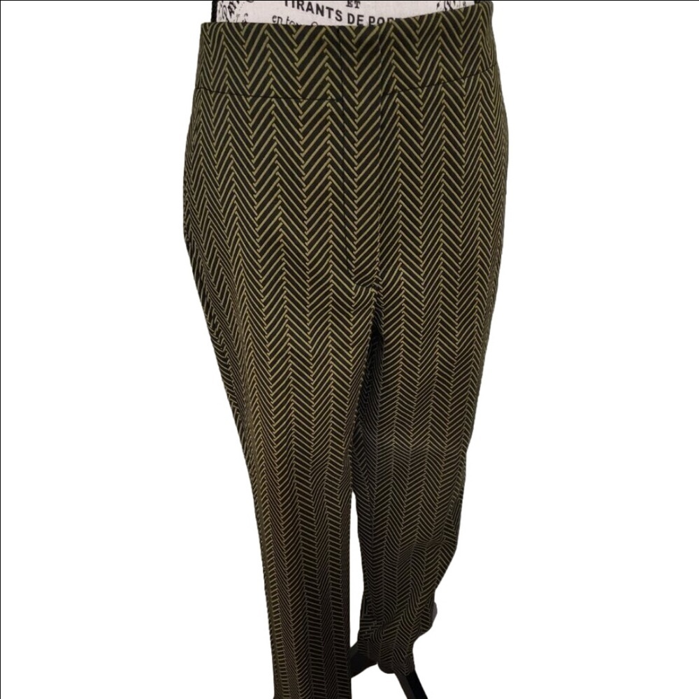 Eva‎ Mendes Pants Green and Black Pants Size 8